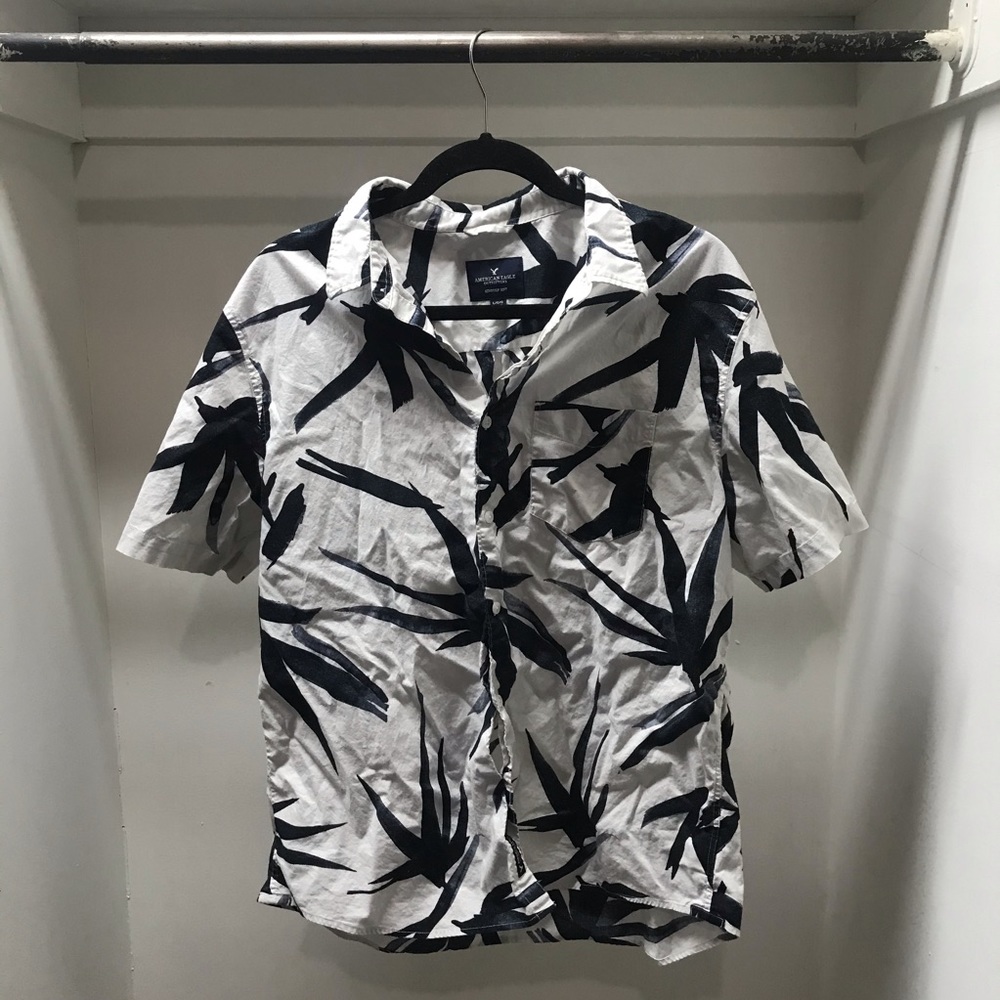 American Eagle Button Up Shirt